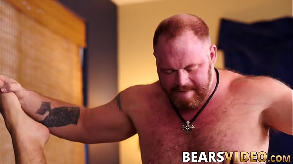 Big booty bear bottoms for his lover with a big pair of nuts
