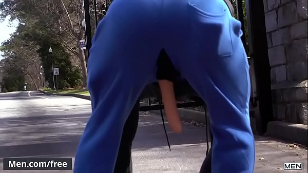 Fit men (Beaux Banks, Damien Stone) fucked hard right after they met – Men.com