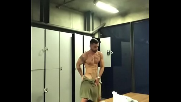 Pauzudo no vestiário