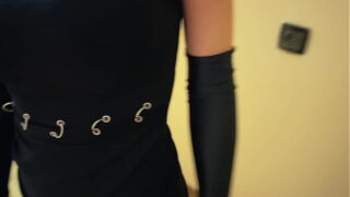 Brought a stranger from the nightclub for lovemaking