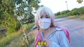 「女主可约」第一次在户外打野炮好紧张，差点被人发现，哥哥你想和我玩一次吗？