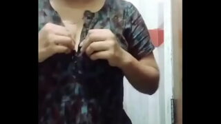 I’m a Japanese girl homemade horny wife